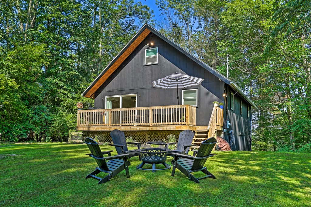 Deck & Gas Grill: Modern East Stroudsburg Home!