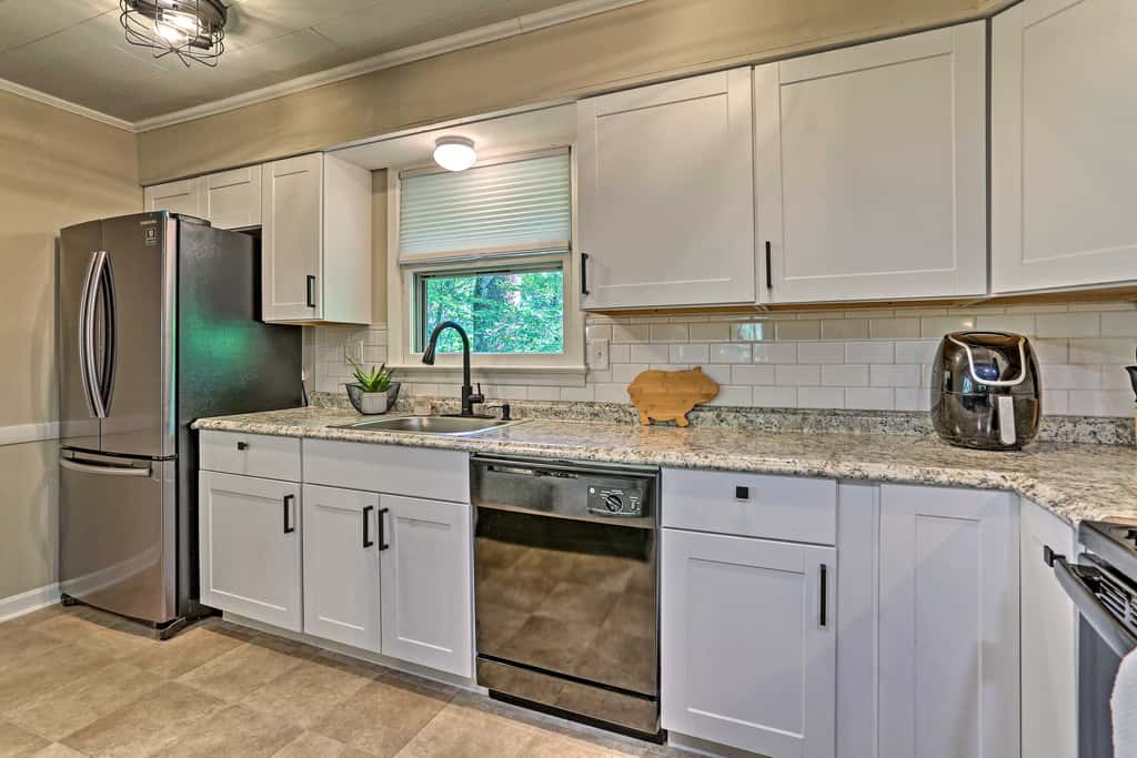 Deck & Gas Grill: Modern East Stroudsburg Home!