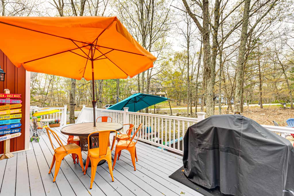 Deck, Fire Pit & Pool Access at Poconos Retreat!