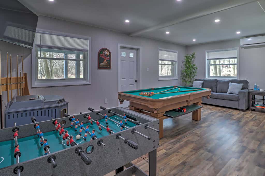 6 Mi to Camelback Slopes! Home w/ Game Room