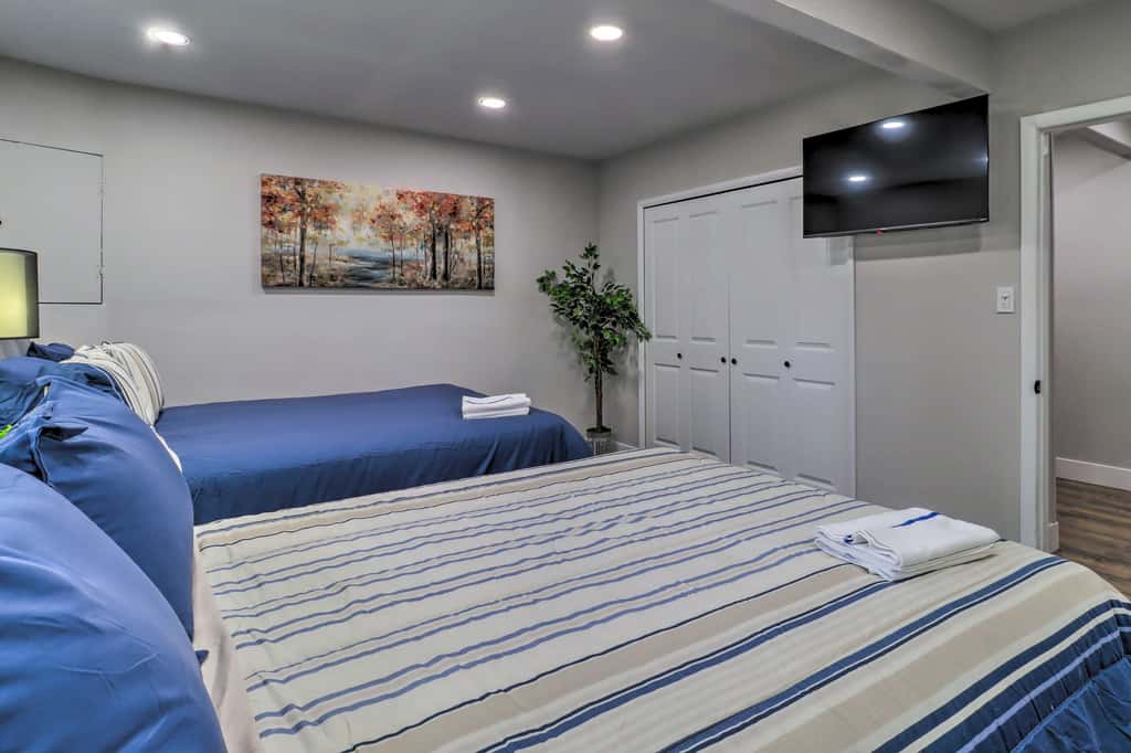 6 Mi to Camelback Slopes! Home w/ Game Room