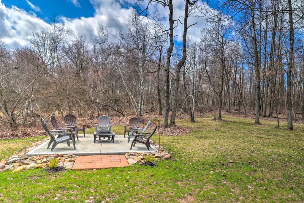 6 Mi to Camelback Slopes! Home w/ Game Room