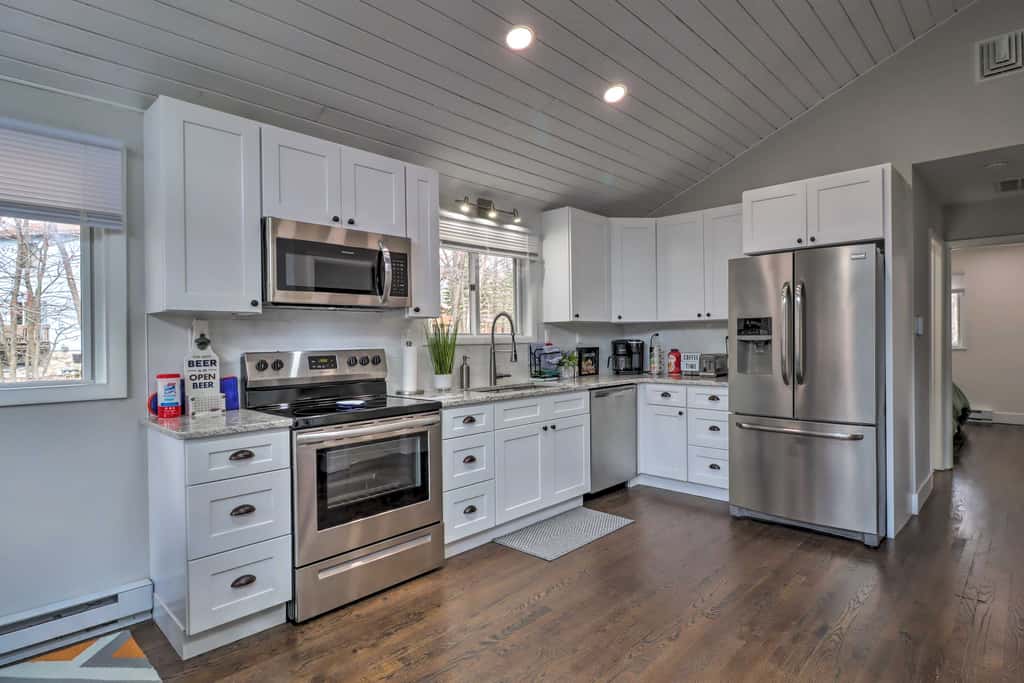 6 Mi to Camelback Slopes! Home w/ Game Room
