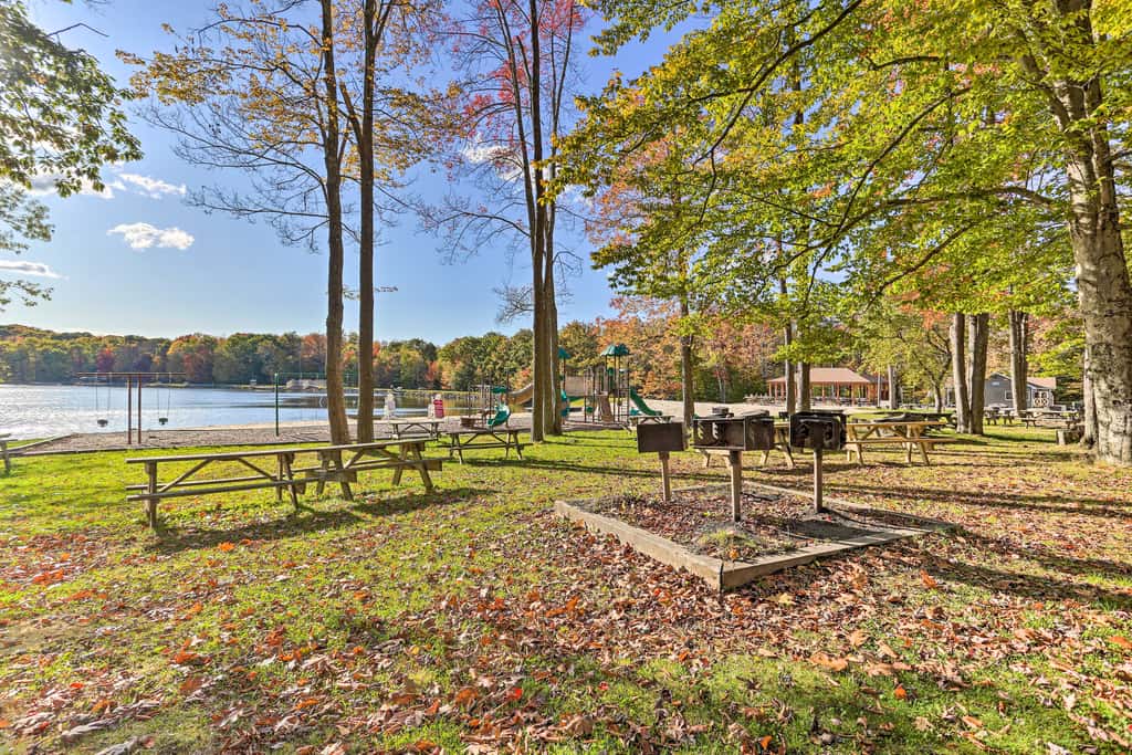 Pocono Lake Home w/ Fire Pit: Walk to Ski Hill!