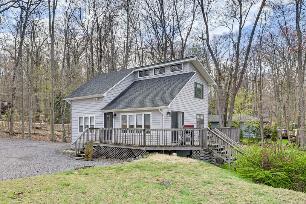 Pocono Lake Home w/ Fire Pit: Walk to Ski Hill!