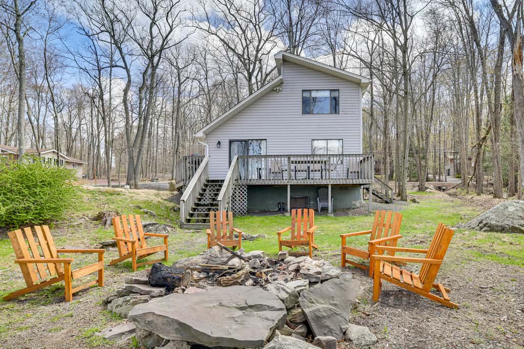 Pocono Lake Home w/ Fire Pit: Walk to Ski Hill!