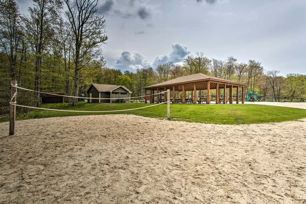 Pocono Lake Home w/ Fire Pit: Walk to Ski Hill!