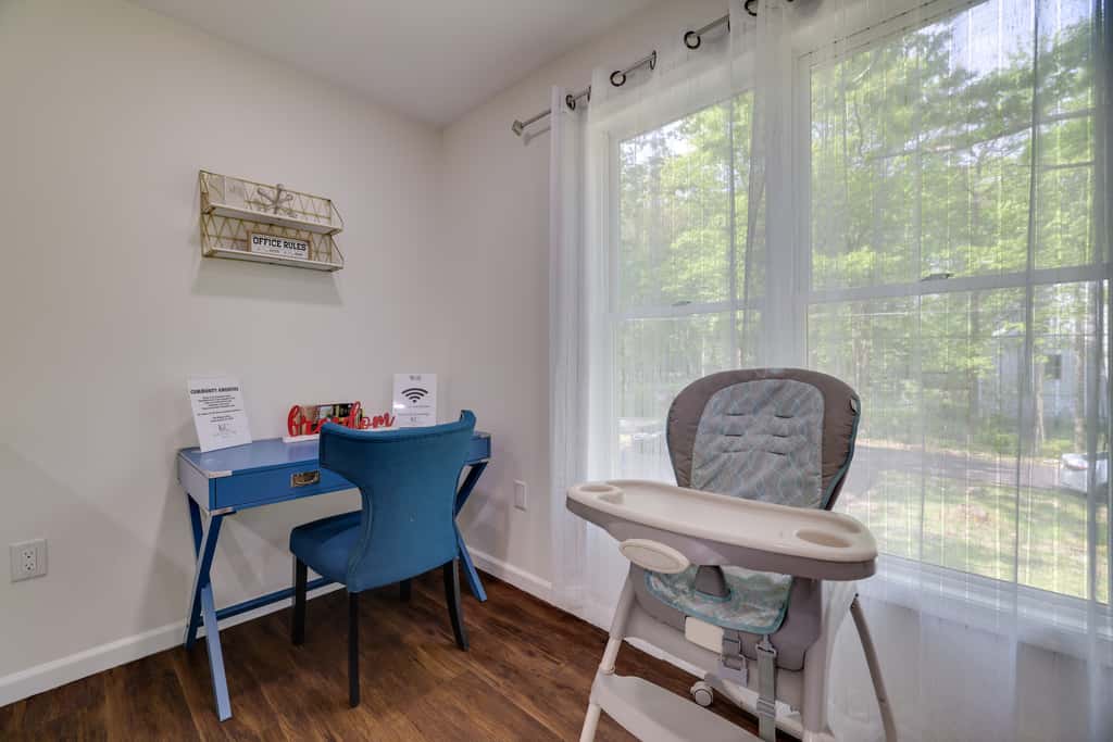 2 Game Rooms! Family Poconos Home 9 Mi to Slopes