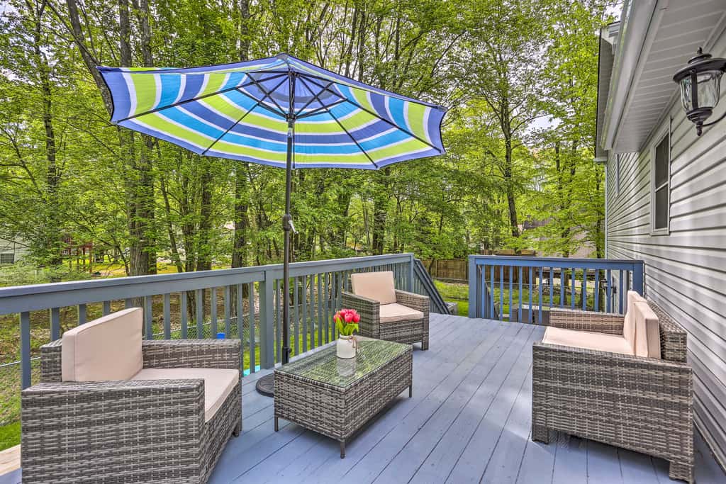 2 Game Rooms! Family Poconos Home 9 Mi to Slopes