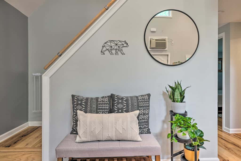 Near Lakes & Resorts: Pet-Friendly Long Pond Abode