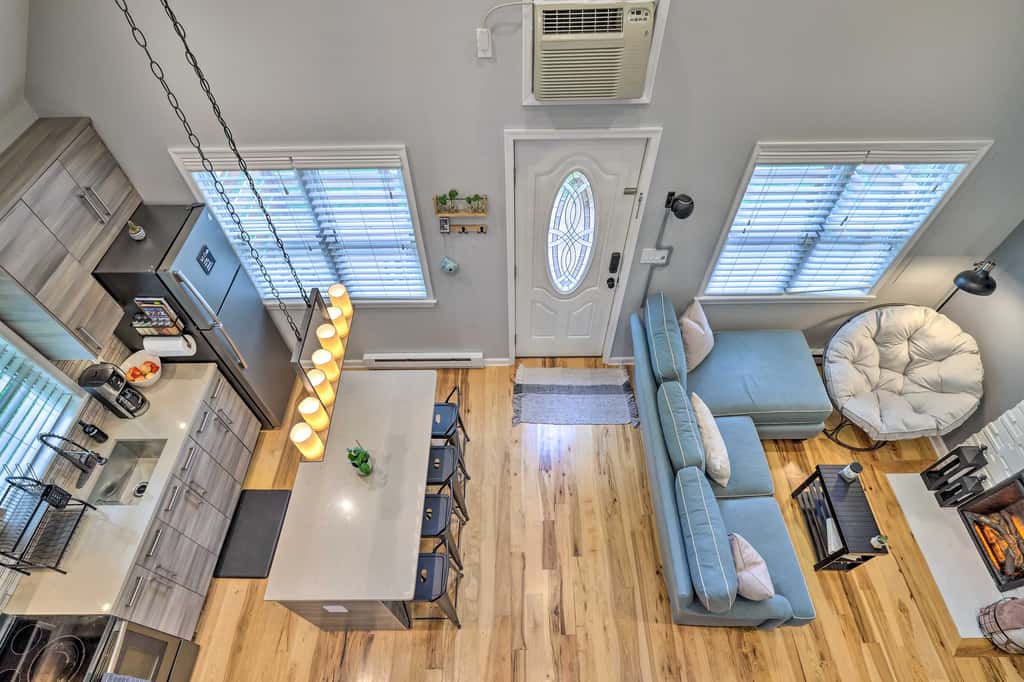 Near Lakes & Resorts: Pet-Friendly Long Pond Abode