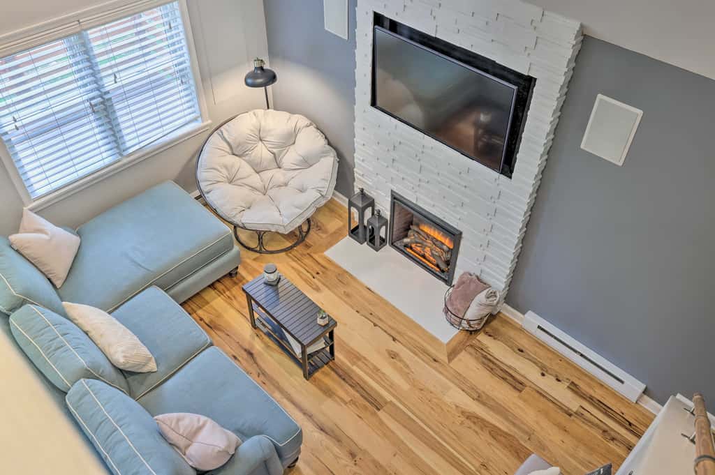 Near Lakes & Resorts: Pet-Friendly Long Pond Abode