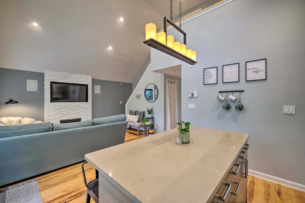 Near Lakes & Resorts: Pet-Friendly Long Pond Abode