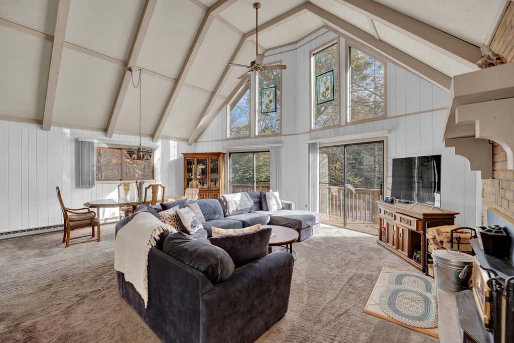 Poconos Retreat w/ Pool and Lake Access