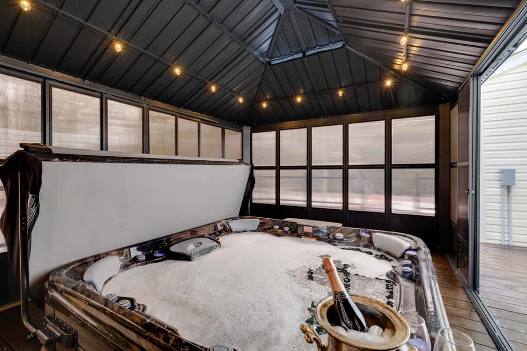 Hot Tub & Deck: Gorgeous Retreat in Pocono Summit!