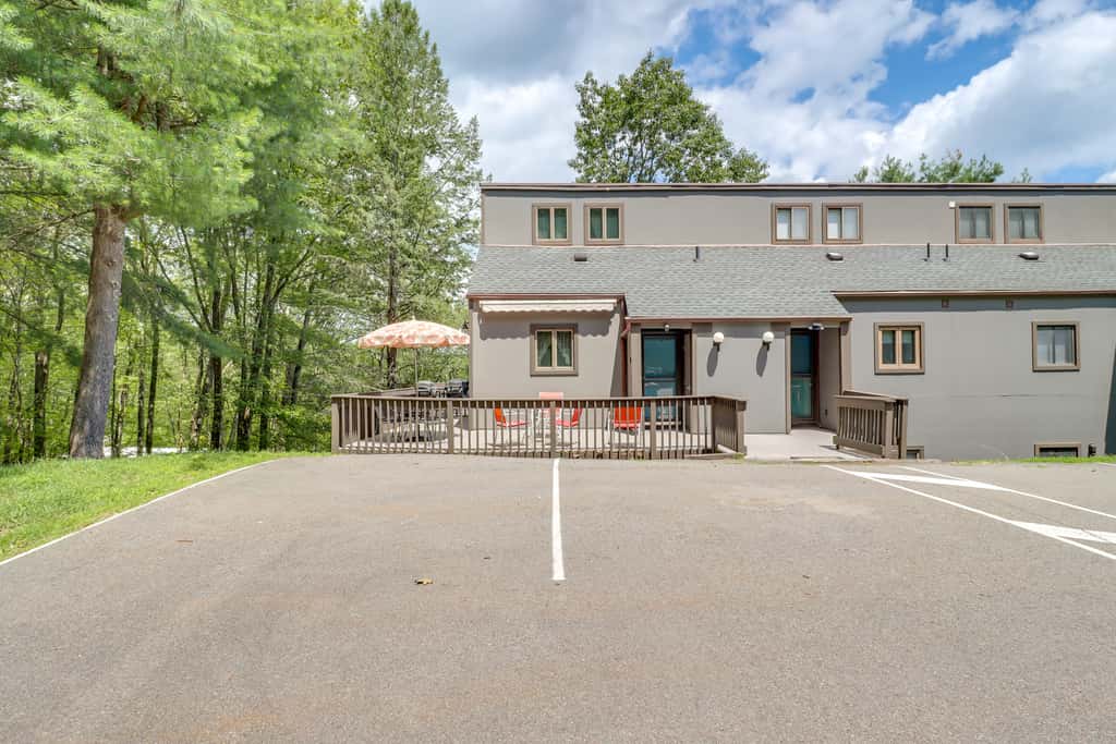 Indoor Pool | Near Skiing | Tannersville Townhome