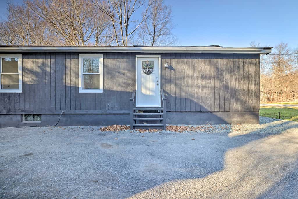 Game Room! Tobyhanna Retreat 17 Mi to Ski Slopes