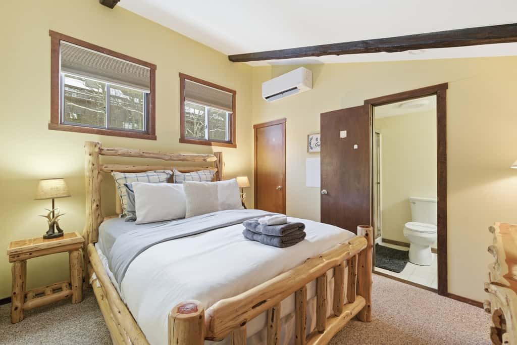 Cozy Camelback, Pocono Retreat w/ Mountain Views!
