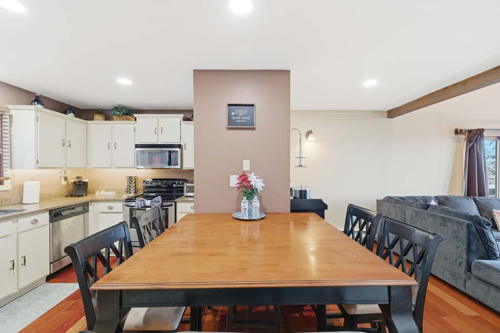Cozy Camelback, Pocono Retreat w/ Mountain Views!