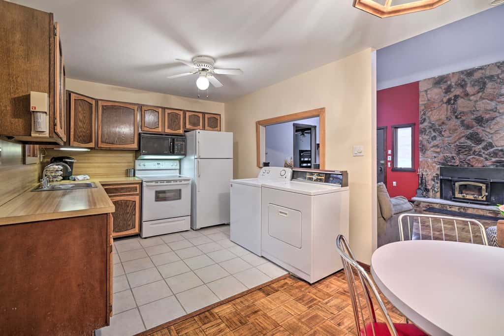 Peaceful Wooded Retreat at Lake Wallenpaupack!