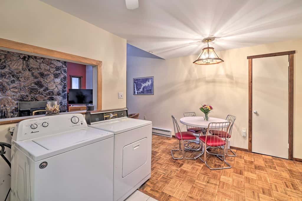 Peaceful Wooded Retreat at Lake Wallenpaupack!