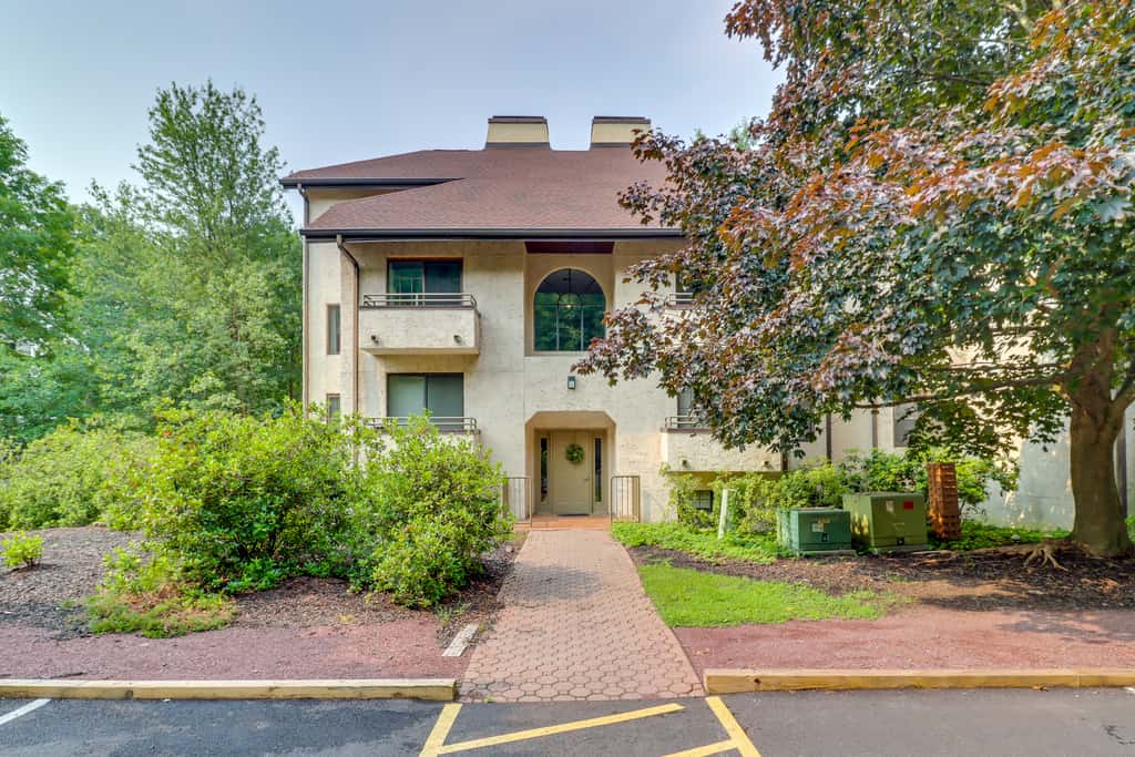 Steps to Shore: Scenic Big Boulder Lake Condo!