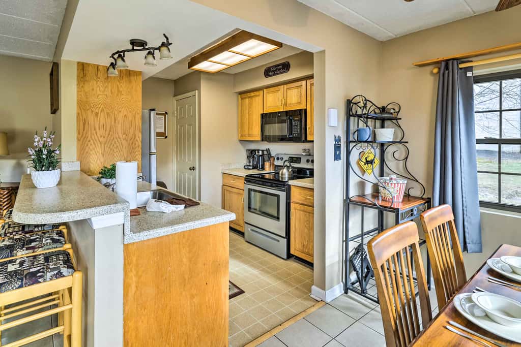 Steps to Shore: Scenic Big Boulder Lake Condo!