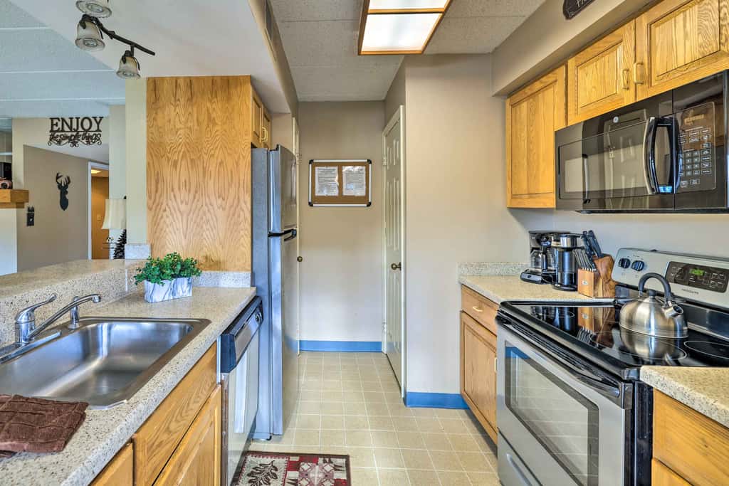 Steps to Shore: Scenic Big Boulder Lake Condo!