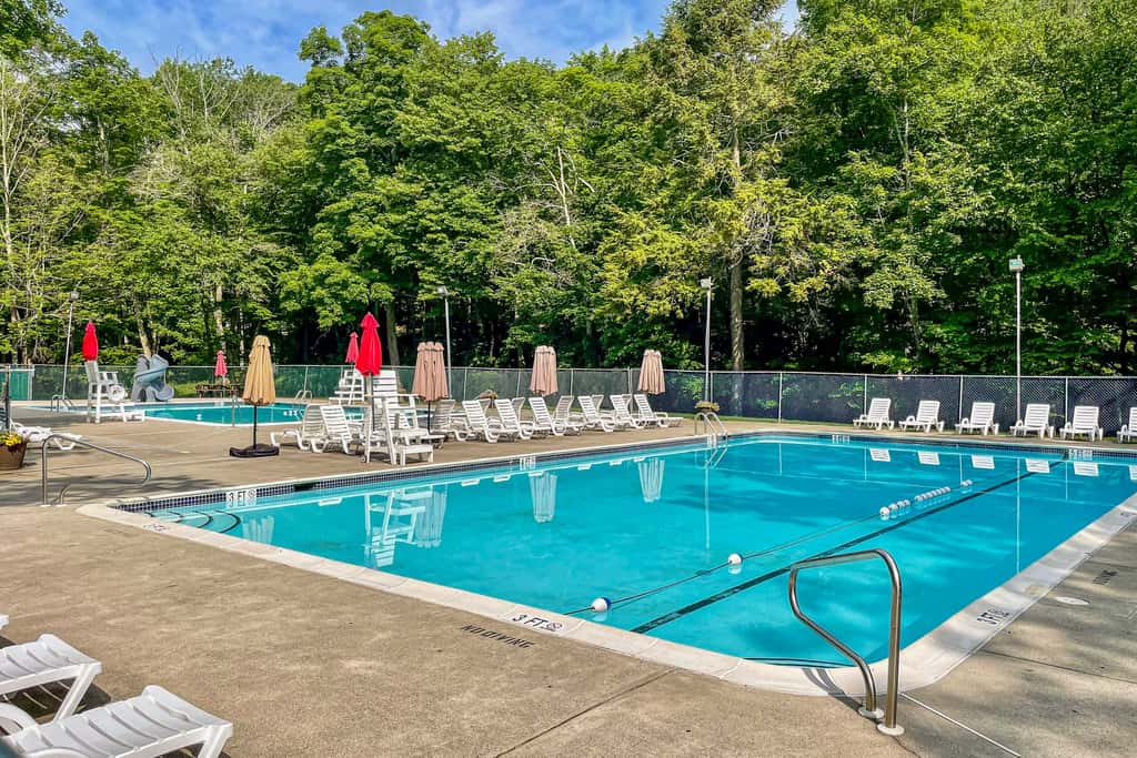 Gas Grill, Lake Access: Scenic Poconos Retreat!