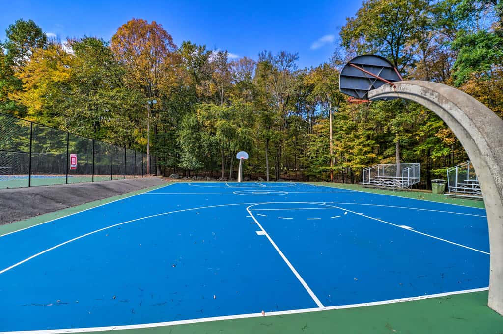 Gas Grill, Lake Access: Scenic Poconos Retreat!