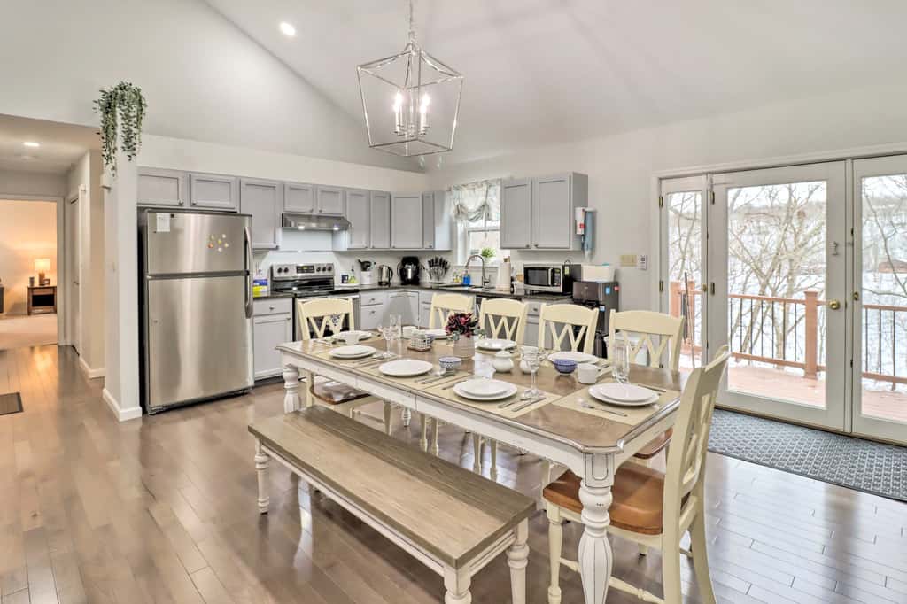 Gas Grill, Lake Access: Scenic Poconos Retreat!