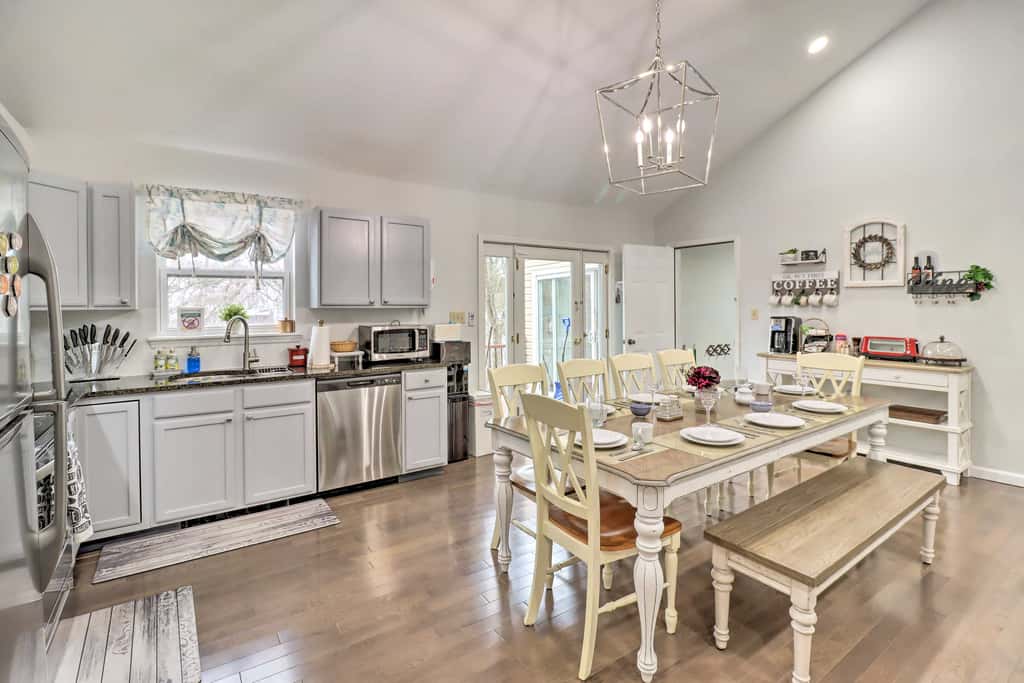 Gas Grill, Lake Access: Scenic Poconos Retreat!
