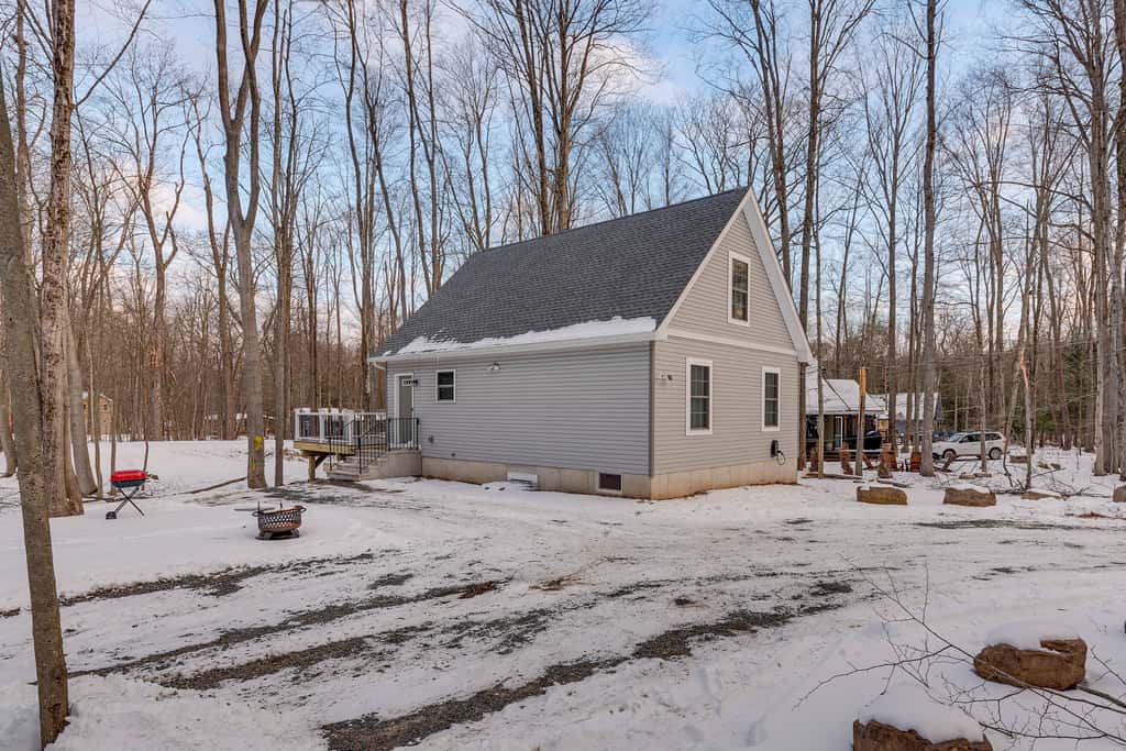 Hike & Ski: Pocono Lake Home w/ Community Perks!