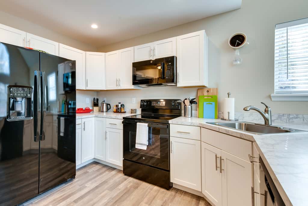 Hike & Ski: Pocono Lake Home w/ Community Perks!