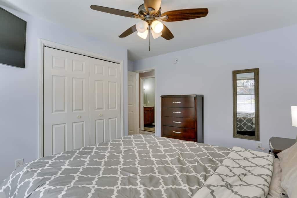 Walk to Lake Wallenpaupack: Poconos Vacation Home