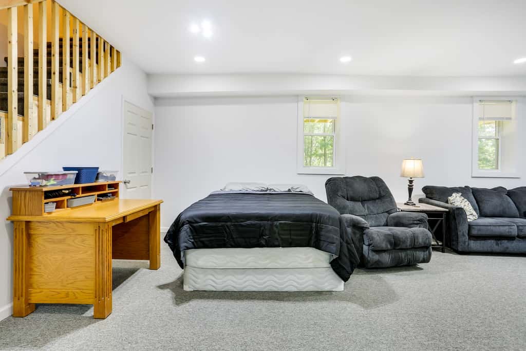 Walk to Lake Wallenpaupack: Poconos Vacation Home