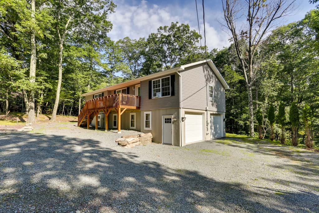 Walk to Lake Wallenpaupack: Poconos Vacation Home