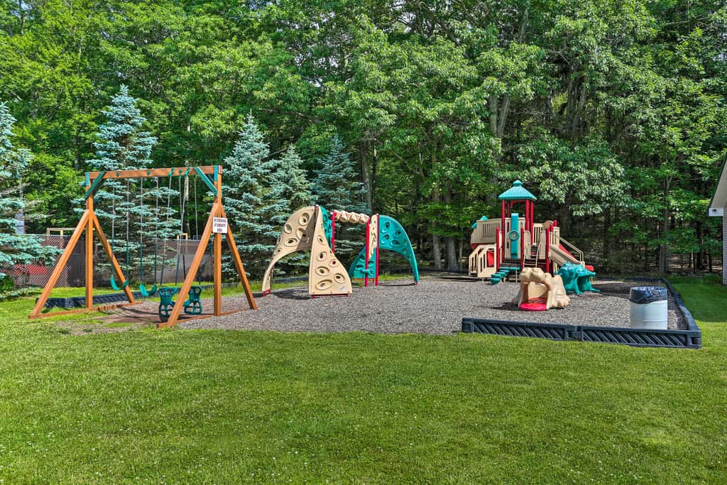 Walk to Lake Wallenpaupack: Poconos Vacation Home
