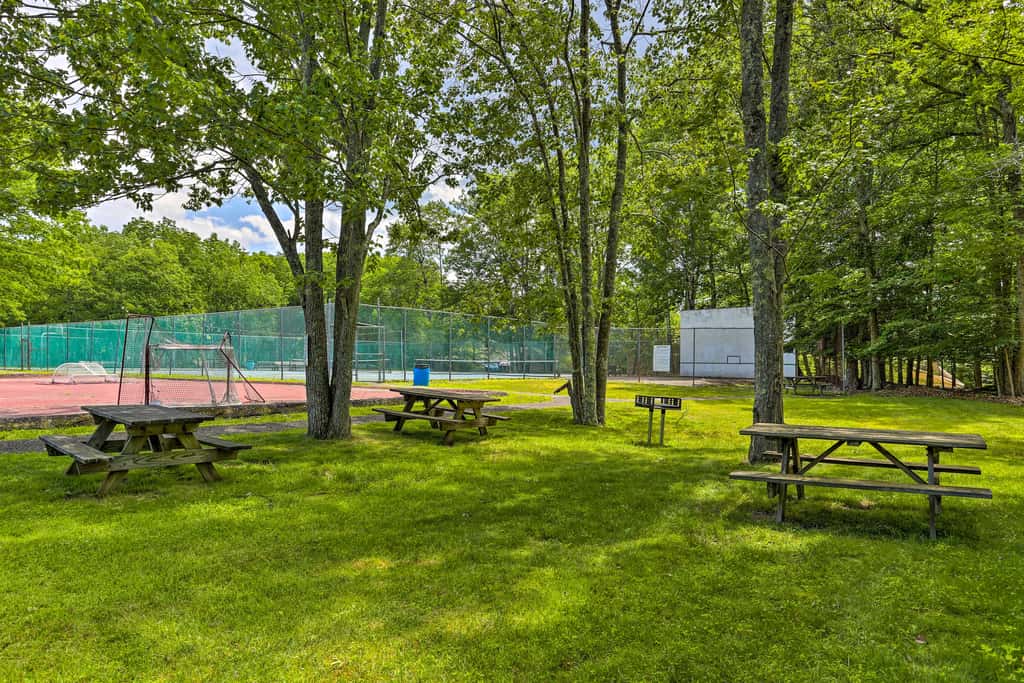 Walk to Lake Wallenpaupack: Poconos Vacation Home