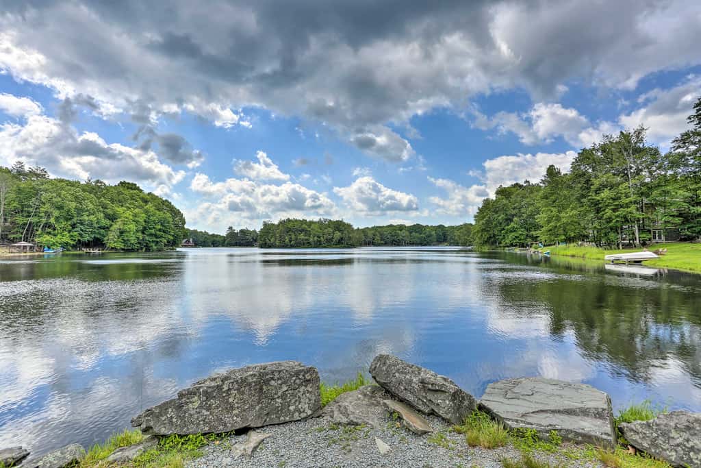 Walk to Lake Wallenpaupack: Poconos Vacation Home
