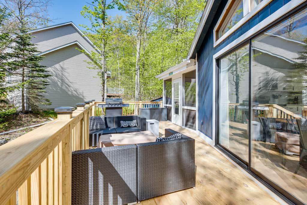 Deck & Community Perks: Bright Pocono Lake Home!