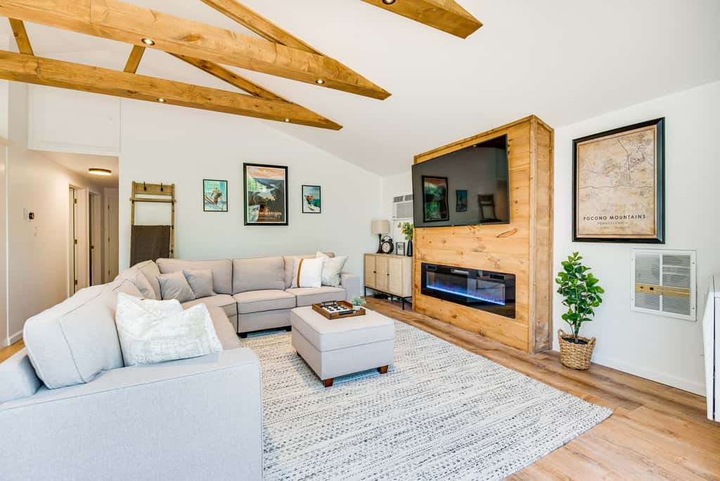 Deck & Community Perks: Bright Pocono Lake Home!