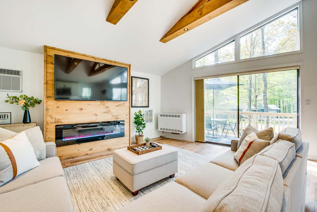 Deck & Community Perks: Bright Pocono Lake Home!