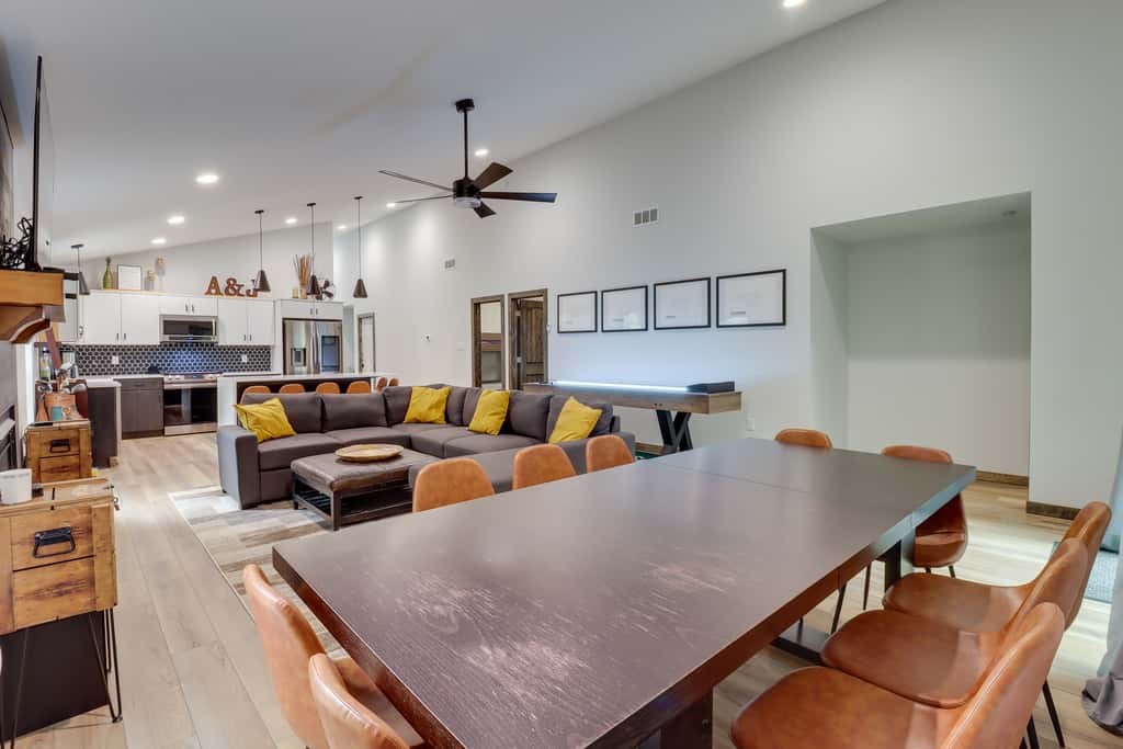 Walk to Water Park: Split-Rock Resort Home w/ Deck