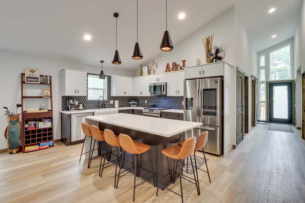 Walk to Water Park: Split-Rock Resort Home w/ Deck