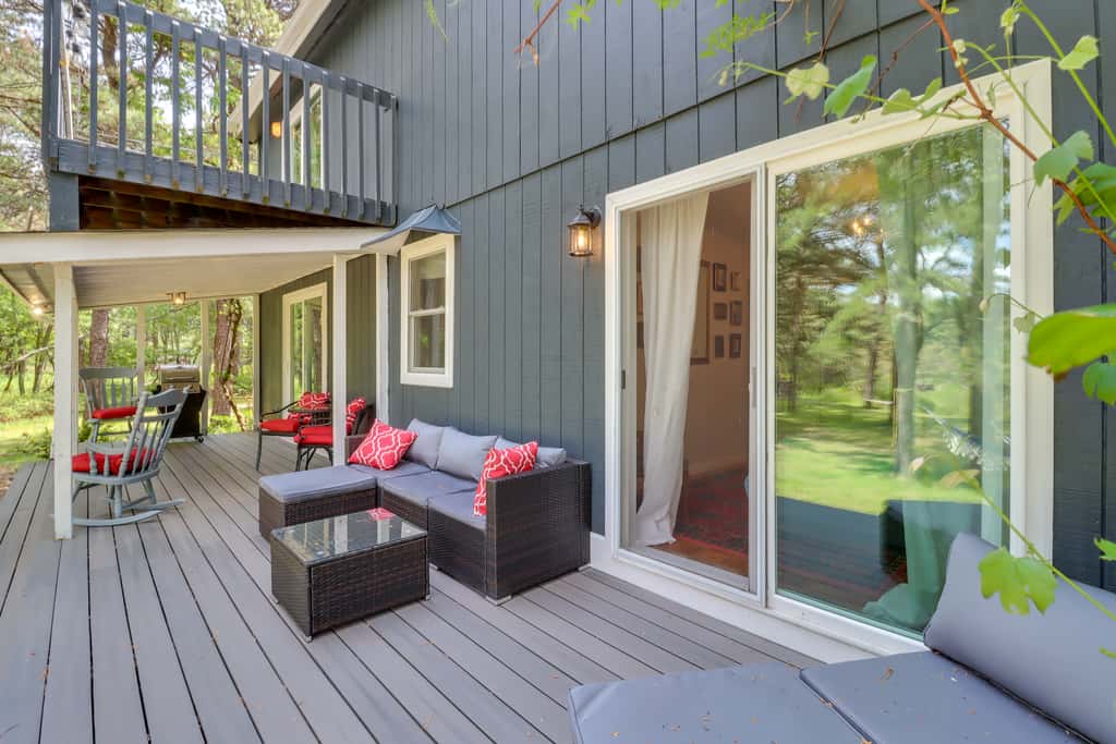 Fire Pit, Kayaks & Hammocks: Long Pond Home!