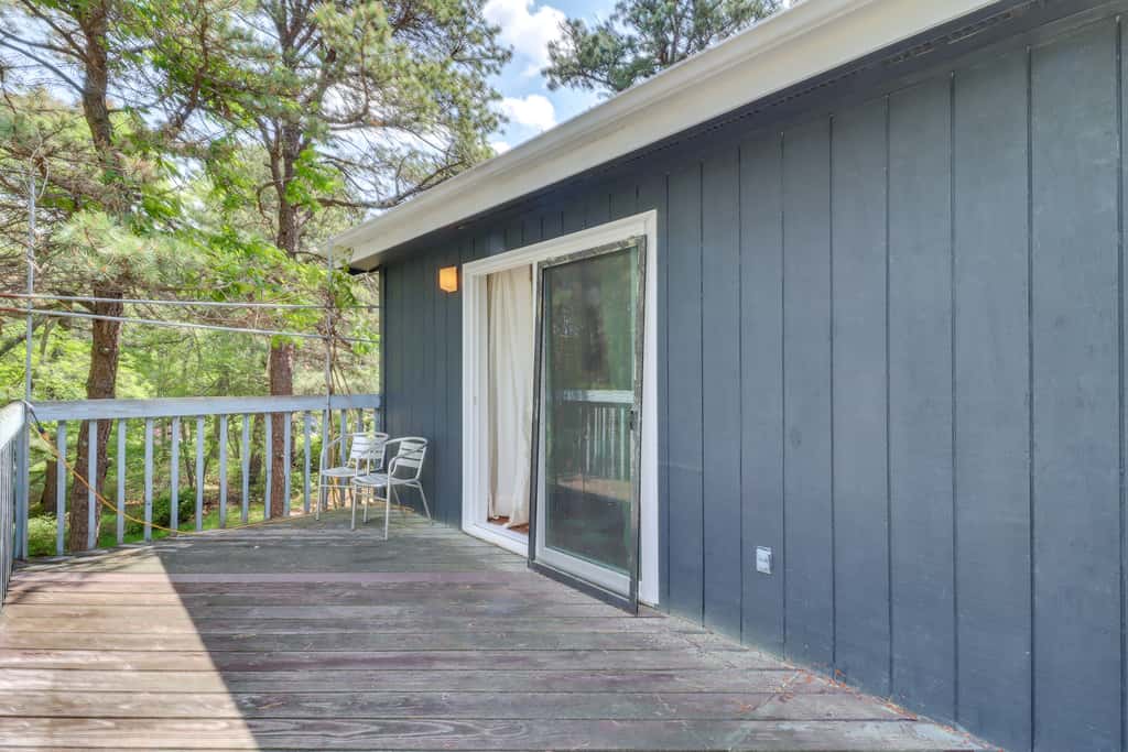 Fire Pit, Kayaks & Hammocks: Long Pond Home!