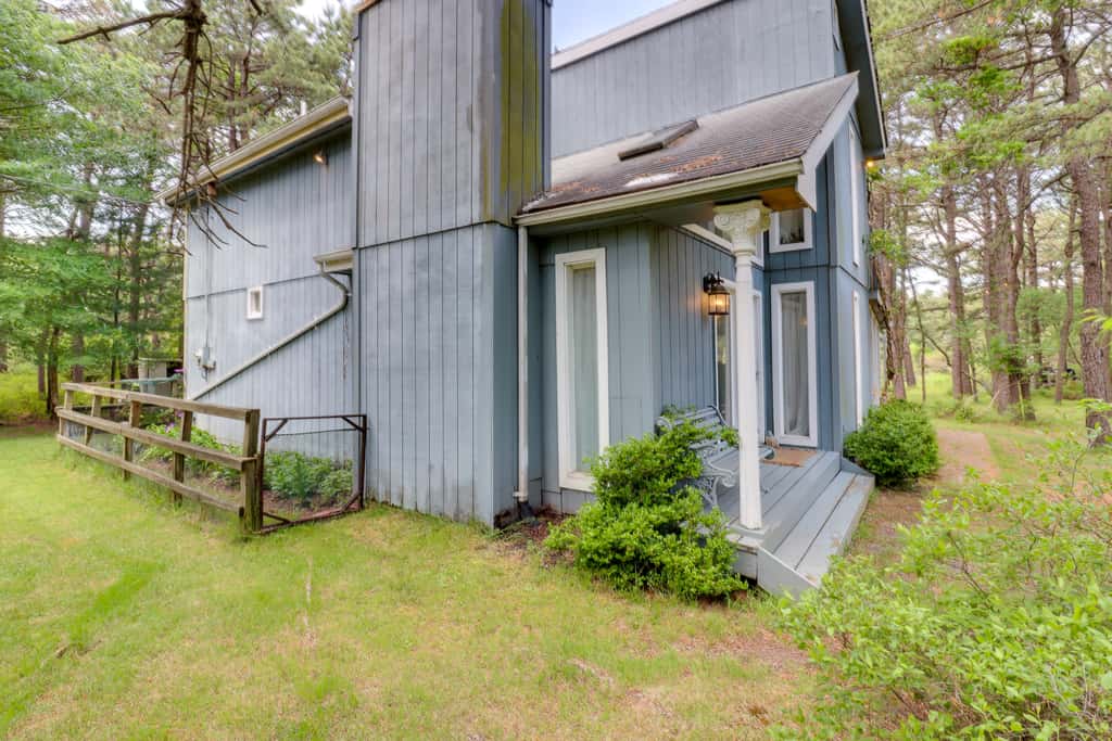 Fire Pit, Kayaks & Hammocks: Long Pond Home!