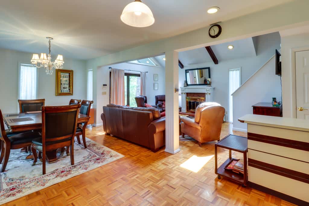 Fire Pit, Kayaks & Hammocks: Long Pond Home!