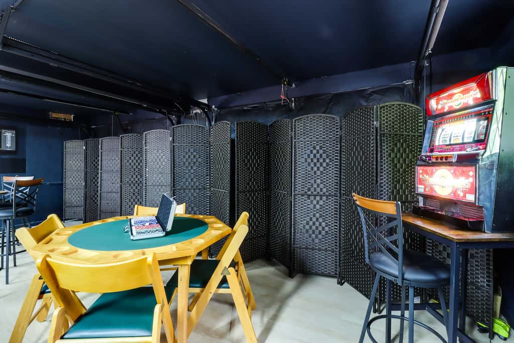 Camelback Pocono Getaway w/ Hot Tub & Games!